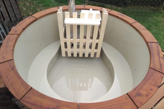 Hot-tub-plastic-bain-nordique-plastique-(4)