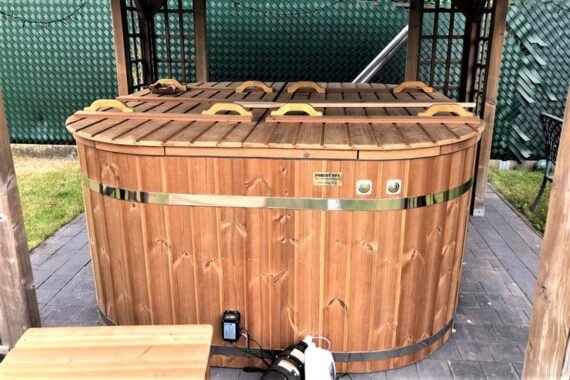 Hot-tub-plastic-square-bain-nordique-plastique-carre-(12)