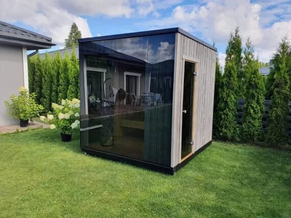 Glass cube sauna (1)