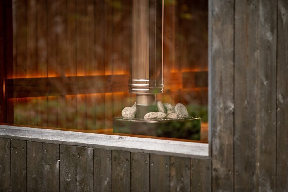 AC7Q0080_Large_wyBKqWB