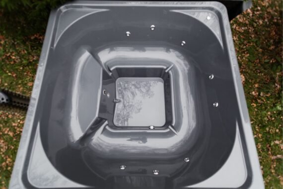 Fiberglass-square-hot-tub-integrated-heater-220×220-–-3